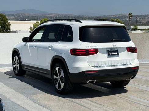 New 2026 Mercedes-Benz GLB 250 image 8