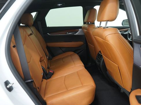 Used 2024 Cadillac XT5 Premium Luxury image 14