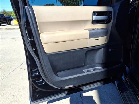 Used 2019 Toyota Sequoia Limited image 20