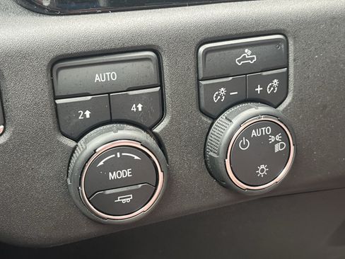 Used 2024 Chevrolet Silverado 1500 LT AWD/4WD image 22