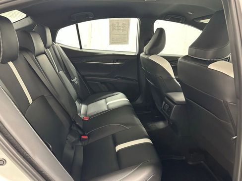Used 2026 Toyota Camry Hybrid FWD image 55