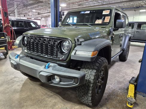 Used 2024 Jeep Wrangler Unlimited AWD/4WD image 20