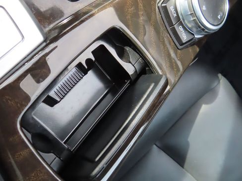 Used 2016 BMW 535i xDrive Sedan image 32