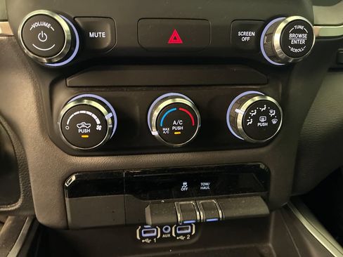 Used 2021 RAM 1500 Big Horn AWD/4WD image 15