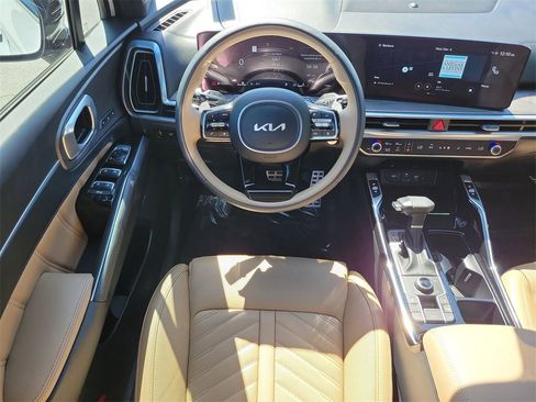 Used 2025 Kia Sorento SX Prestige w/ Olive Brown Leather Package image 16