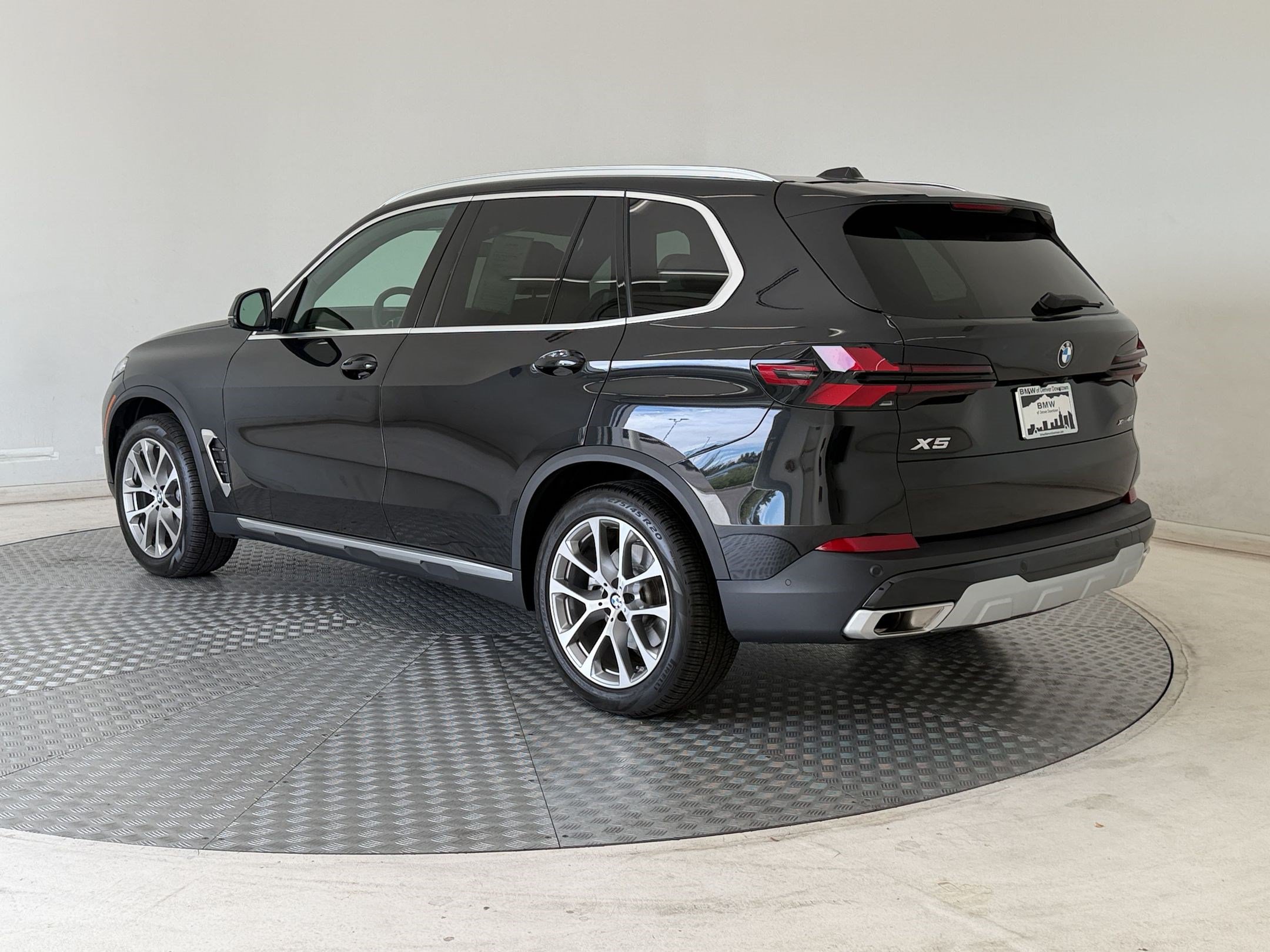 Used 2026 BMW X5 xDrive40i AWD/4WD image 3