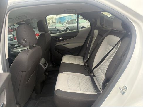Used 2019 Chevrolet Equinox LS w/ LS Convenience Package image 23