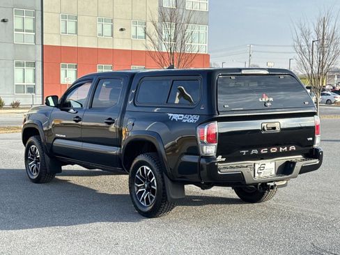 Used 2022 Toyota Tacoma TRD Sport image 25
