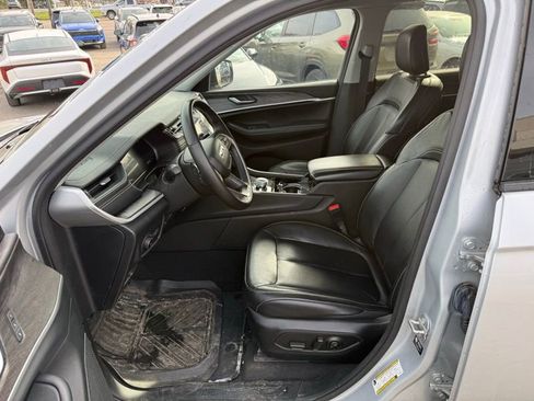 Used 2021 Jeep Grand Cherokee L Limited image 9