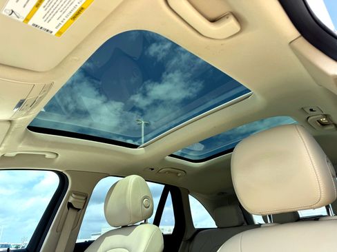 Used 2022 Mercedes-Benz GLC 300 4MATIC image 14