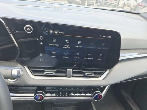 Certified 2025 Chevrolet Equinox LT w/ Convenience Package II FWD image 19