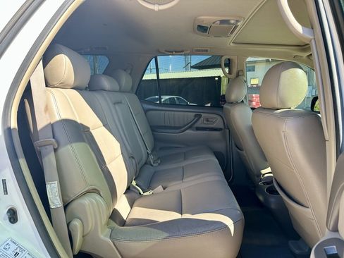 Used 2006 Toyota Sequoia Limited image 14