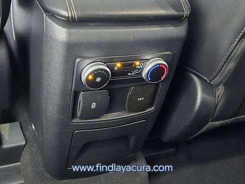 Used 2022 Ford Explorer XLT w/ Equipment Group 202A AWD/4WD image 17