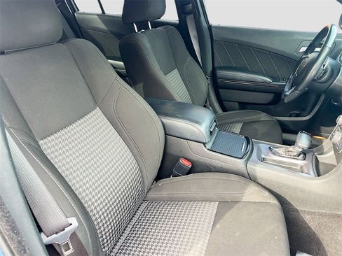 Used 2021 Dodge Charger SXT w/ Driver Convenience Group image 27