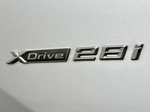 Used 2018 BMW X1 xDrive28i AWD/4WD image 14