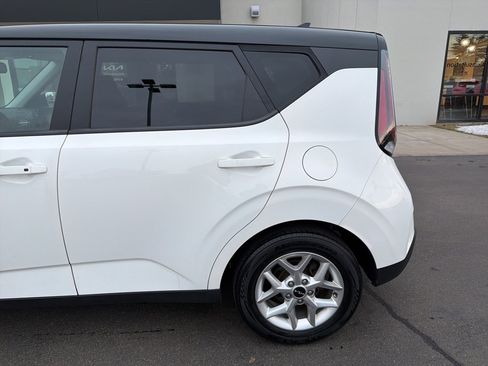 Certified 2023 Kia Soul S image 10