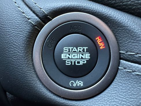 Used 2024 Dodge Durango SXT image 34