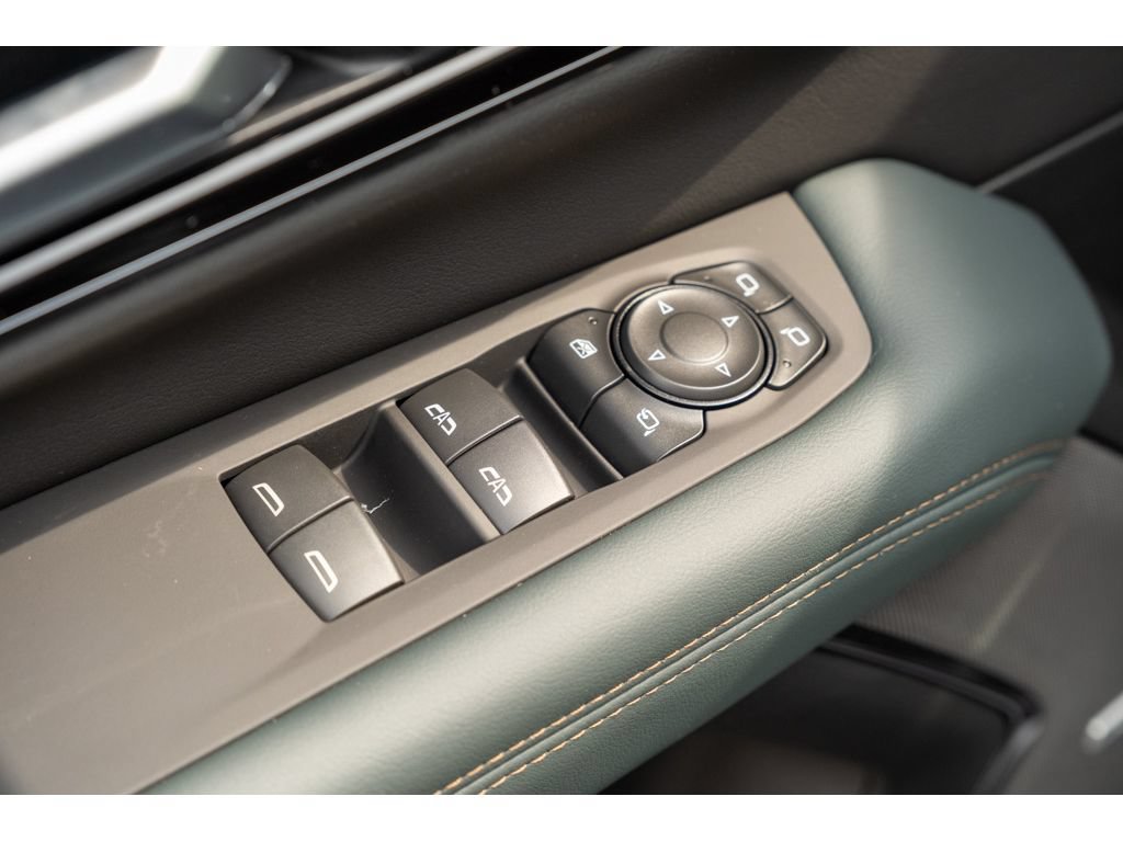 New 2026 GMC Yukon XL AT4 w/ AT4 Premium Plus Package AWD/4WD image 14