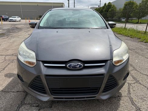 Used 2014 Ford Focus SE w/ SE Winter Package FWD image 7