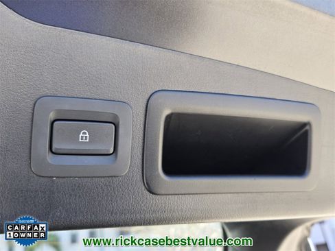 Used 2023 MAZDA MAZDA3 s image 16