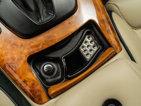 Used 2001 Aston Martin DB7 Vantage image 30