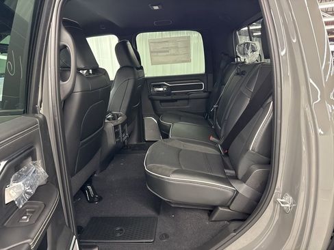 New 2026 RAM 2500 Laramie AWD/4WD image 11