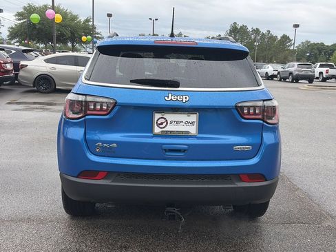 Used 2024 Jeep Compass Latitude AWD/4WD image 6