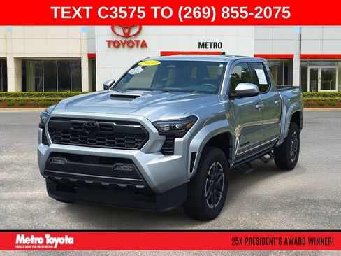 Used 2026 Toyota Tacoma TRD Sport AWD/4WD image 1