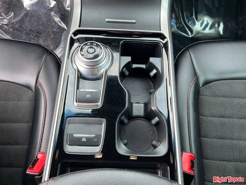 Used 2020 Ford Edge ST-Line FWD image 31