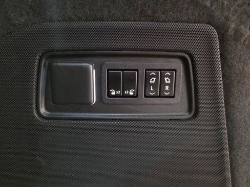 Used 2023 Cadillac Escalade ESV Sport Platinum w/ LPO, ONYX Package image 79