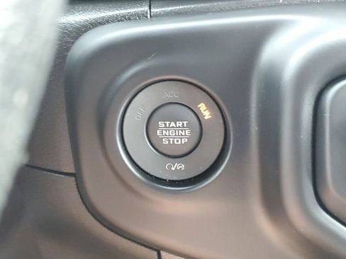 Used 2021 Jeep Wrangler Unlimited Sport image 19