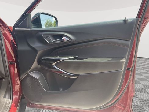 Used 2024 Chevrolet Trax RS FWD image 18