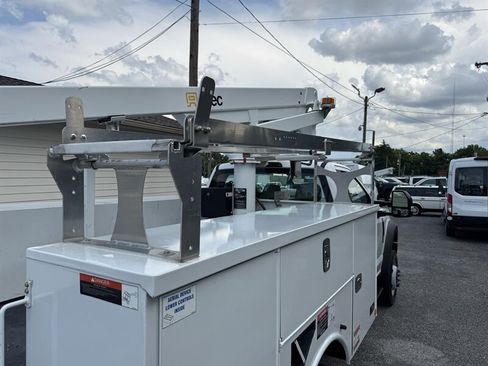 Used 2022 Ford F450 XL w/ Power Equipment Group RWD image 7