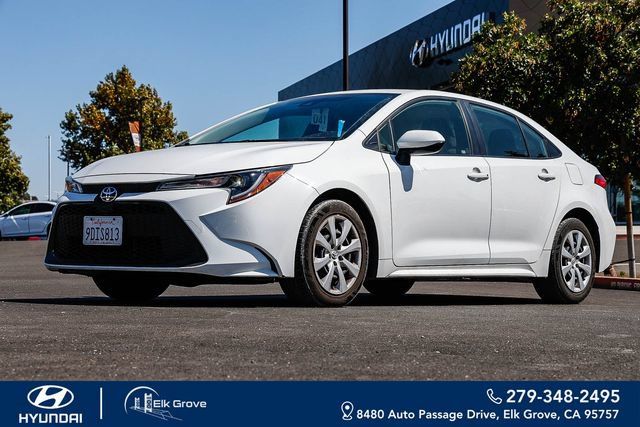 Used 2022 Toyota Corolla LE FWD image 1