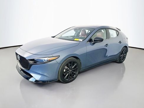 Used 2021 MAZDA MAZDA3 Hatchback w/Premium Plus Pkg AWD/4WD image 3