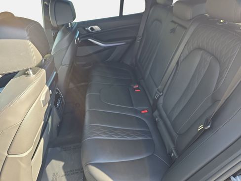 Used 2025 BMW X5 xDrive50e image 14