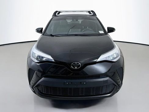Used 2022 Toyota C-HR XLE FWD image 2