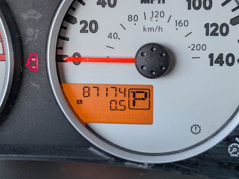 Used 2021 Nissan Frontier PRO-4X w/ Pro-4x Utility Package image 13