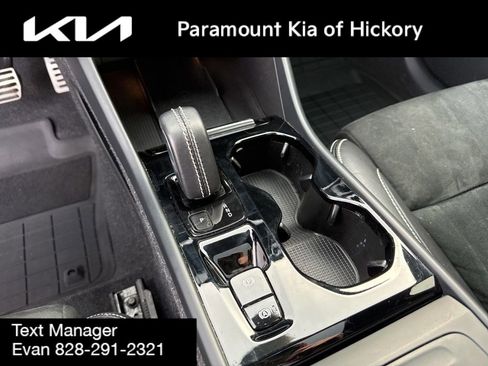 Used 2021 Volvo XC40 T5 R-Design w/ Advanced Package image 27