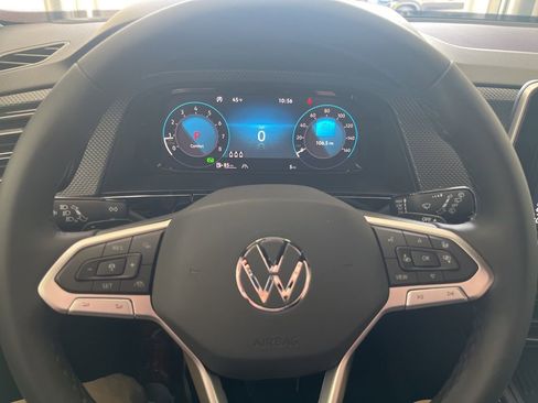 New 2026 Volkswagen Atlas Cross Sport SEL Premium R-Line AWD/4WD image 18
