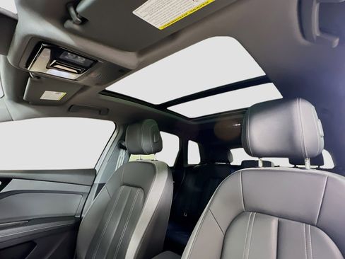 Used 2024 Audi Q4 e-tron Prestige w/ Black Optic Package image 23