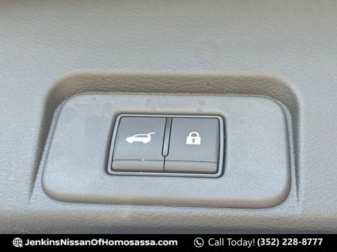 Certified 2023 Nissan Rogue SV w/ SV Premium B Package image 22