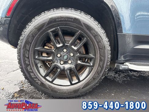 Used 2023 Land Rover Defender 110 X-Dynamic SE image 22