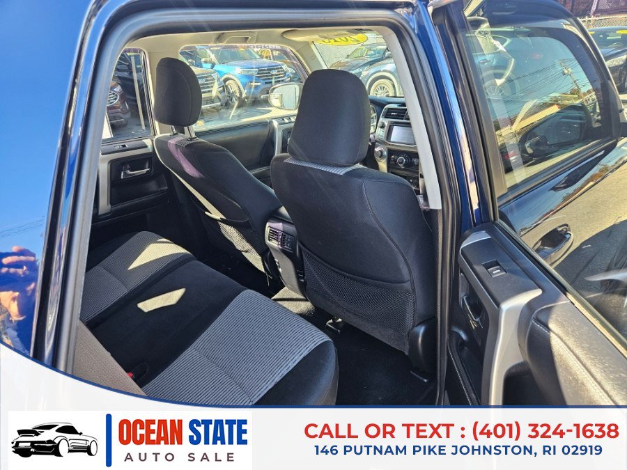 Used 2015 Toyota 4Runner SR5 AWD/4WD image 14
