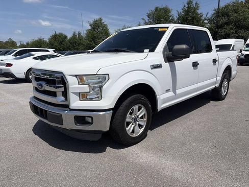 Used 2015 Ford F150 XLT RWD image 2