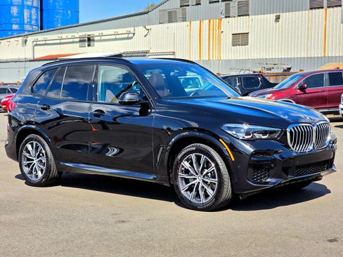 Used 2023 BMW X5 xDrive40i w/ M Sport Package AWD/4WD image 1