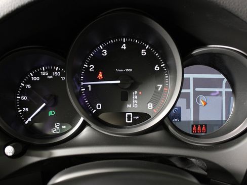 Certified 2026 Porsche Macan AWD/4WD image 20