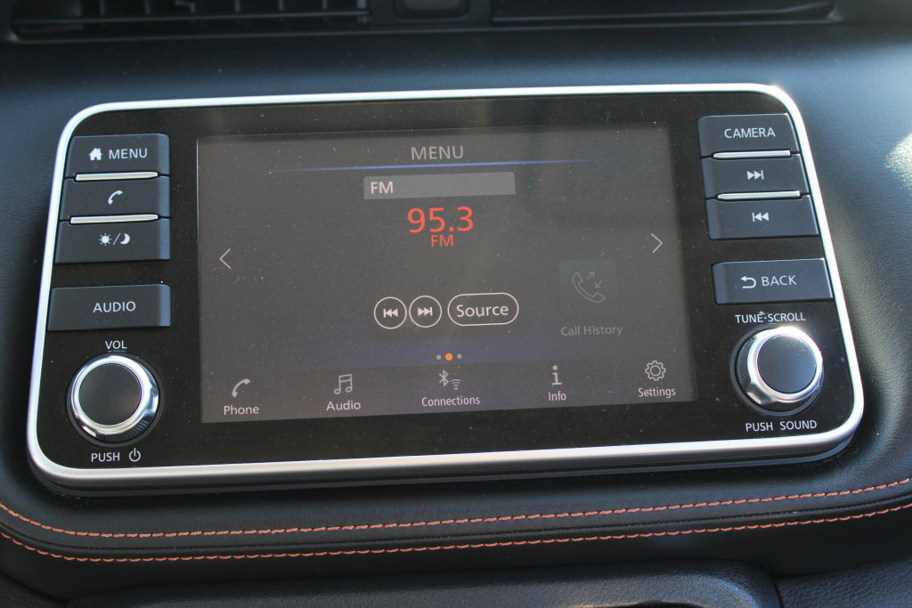 Used 2020 Nissan Kicks SR FWD image 19