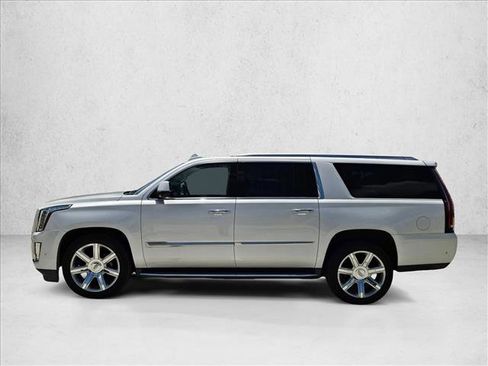 Used 2019 Cadillac Escalade ESV Luxury AWD/4WD image 8