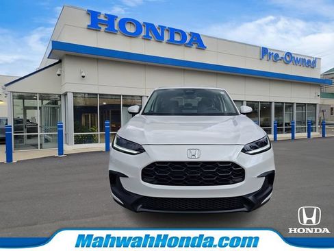 Used 2025 Honda HR-V LX image 2